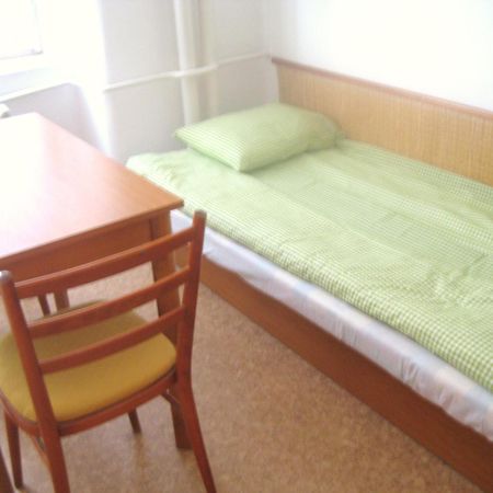 Dizzy Daisy Hostel Prague Luaran gambar