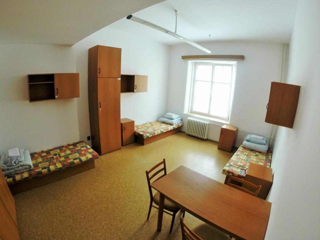 Dizzy Daisy Hostel Prague Bilik gambar