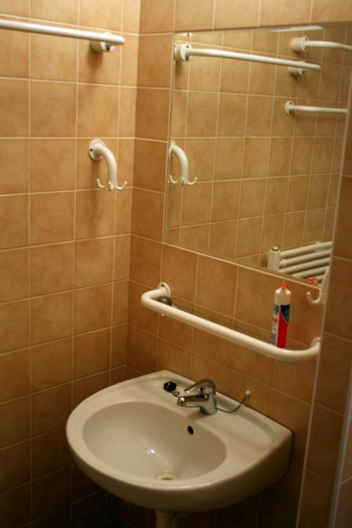 Dizzy Daisy Hostel Prague Bilik gambar